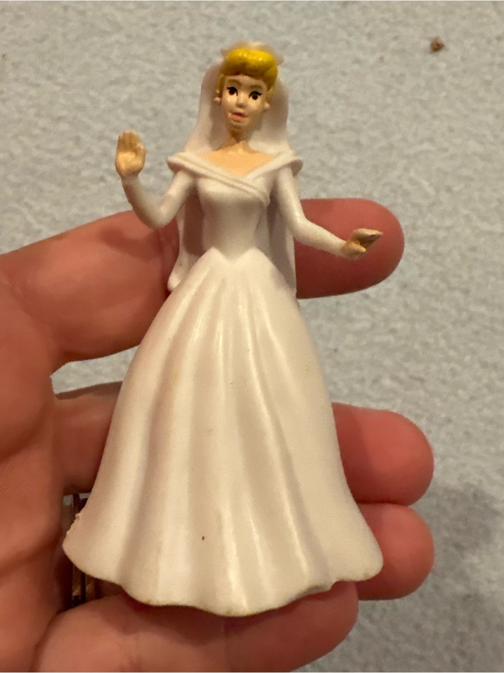 Disney's Cinderella 3" White Wedding Dress Pvc Figure cake topper